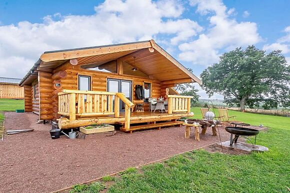 Rowan Tedstone Log Cabins