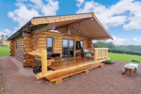 Chestnut Tedstone Log Cabins