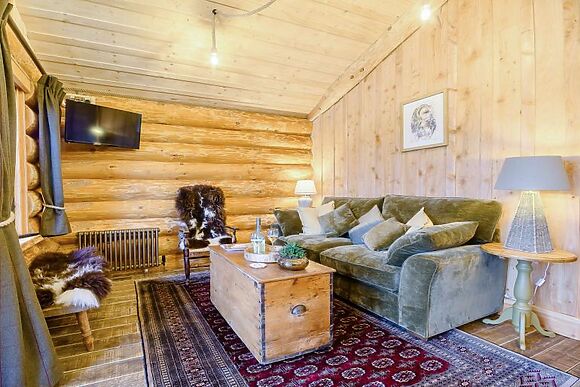 Chestnut Tedstone Log Cabins