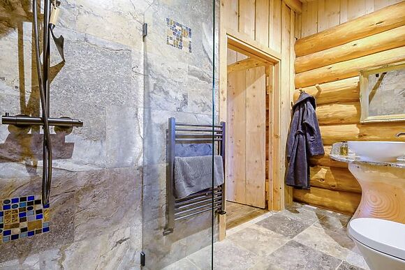 Chestnut Tedstone Log Cabins