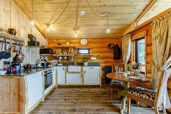 Willow Tedstone Log Cabins