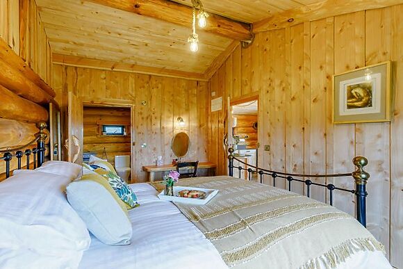 Willow Tedstone Log Cabins