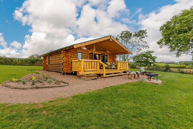 Willow Tedstone Log Cabins
