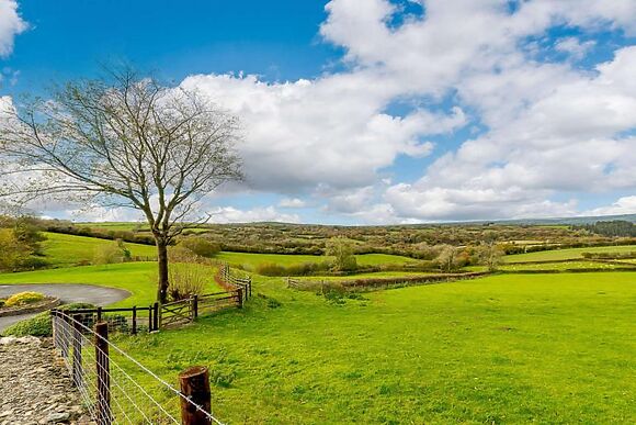 Ffrydiau Gwynion Farmhouse