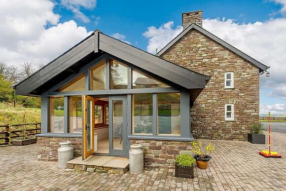 Ffrydiau Gwynion Farmhouse