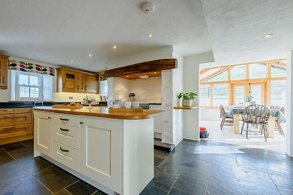 Ffrydiau Gwynion Farmhouse