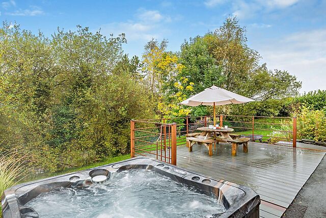 River View Hot Tub Hideaway
