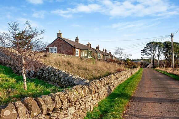 Gardeners Cottage Lunan Bay