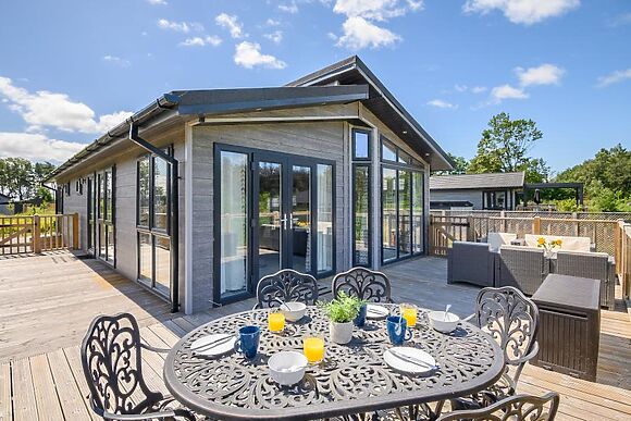 Waterlily Lodge
