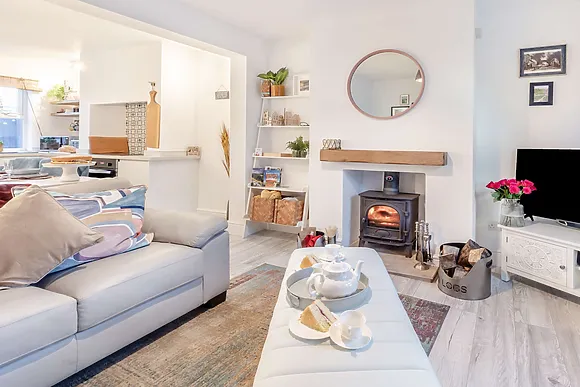 Hope Cottage In Holbrook