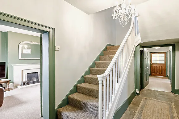 Ardens Court Farmhouse