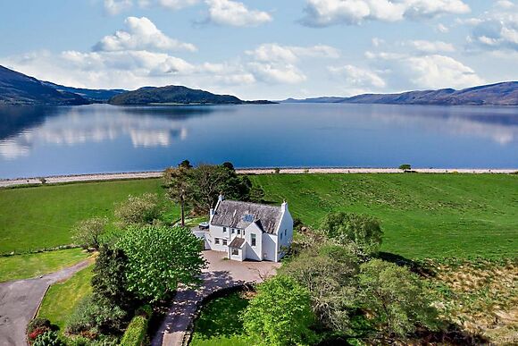 The White House Onich