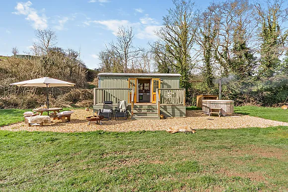 Ceiriog Hot Tub Hideaway