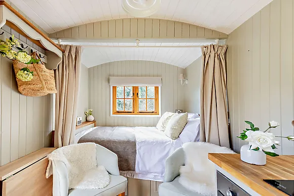 Ceiriog Hot Tub Hideaway