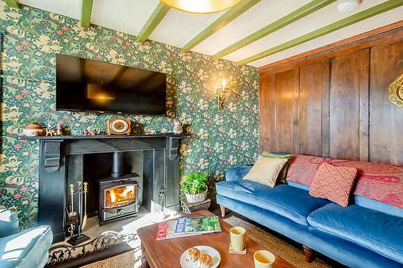 4-Bedroom Farmhouse in Botwnnog