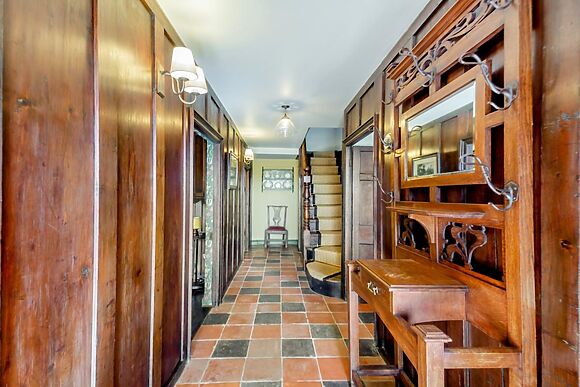 4-Bedroom Farmhouse in Botwnnog