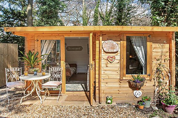 The Little Owl Hideaway