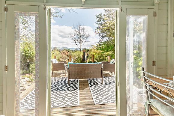 The Little Owl Hideaway