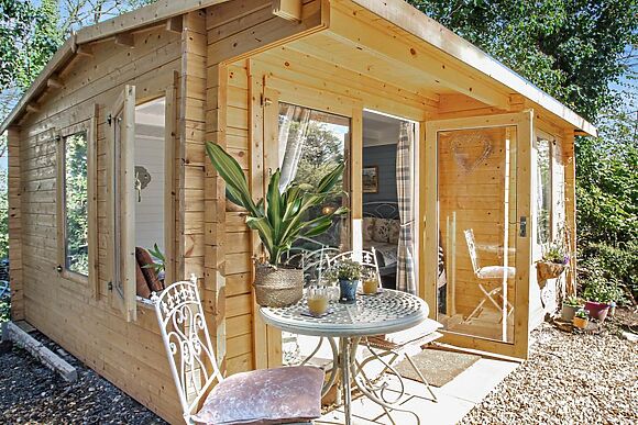 The Little Owl Hideaway