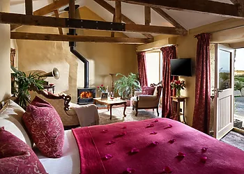 Beautiful fuirnishings and attention to detail throughout