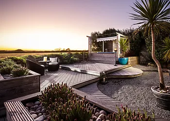 Atmospheric and magical surroundings