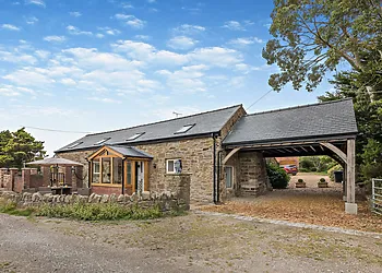 Talon Banks Barn
