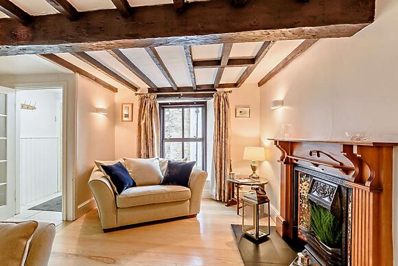 Queens Square Cottage