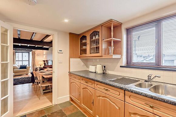 Queens Square Cottage