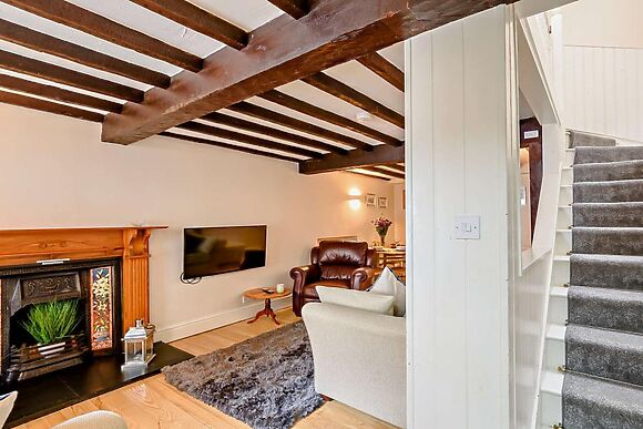 Queens Square Cottage