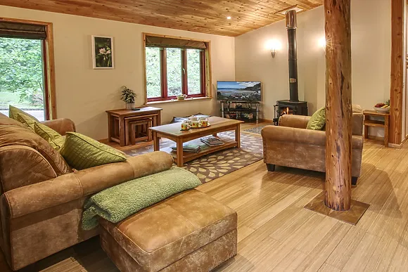 Margot At Rosehill Lodges