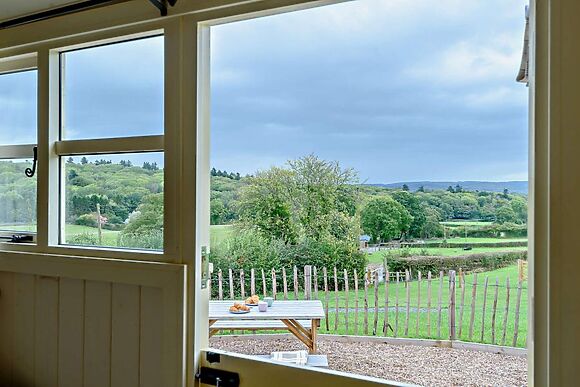 Bolstone View Shepherd Huts Loxley