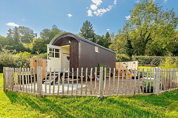 Bolstone View Shepherd Huts Thwen