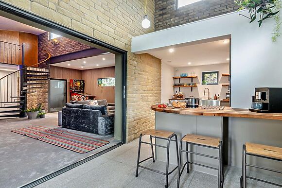 Stonehill Pool House