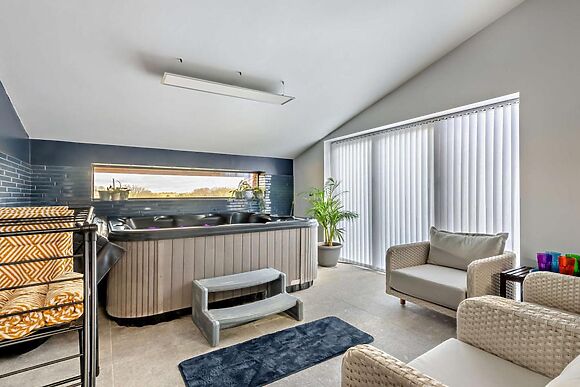 Stonehill Pool House