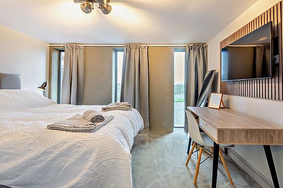 Stonehill Pool House