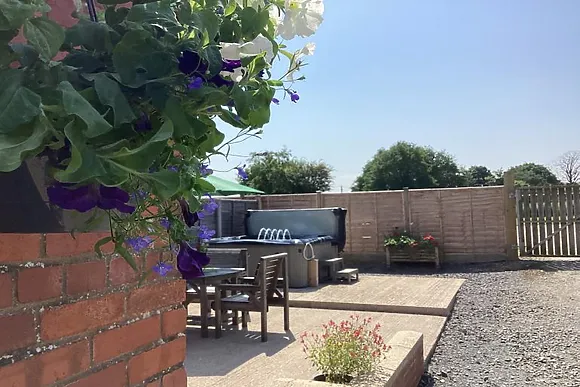 Nuthatch Castle Farm