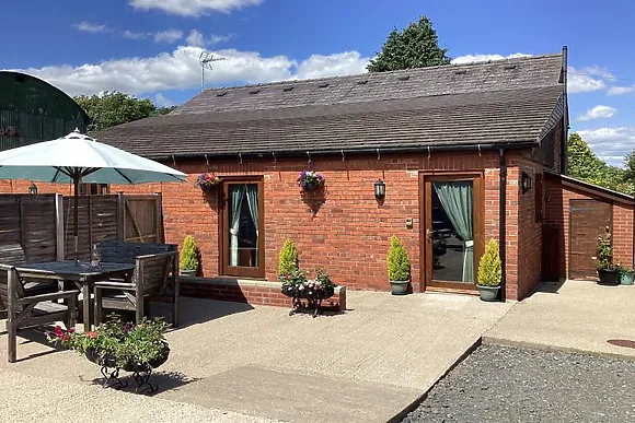 Woodpecker Castle Farm