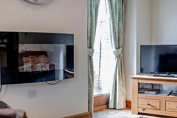 Woodpecker Castle Farm