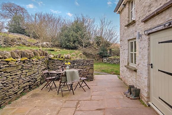 3-Bedroom Hot Tub Cottage in Tregoyd photo 9