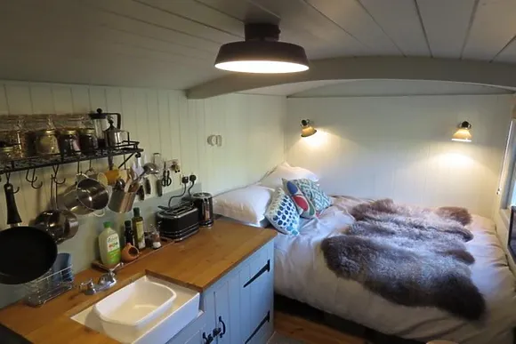 South Torfrey Farm Hut