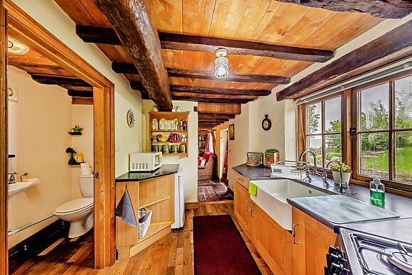 Joe The Buck Eco Cottage