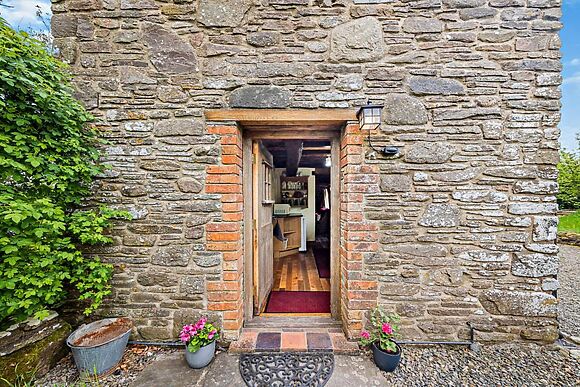 Joe The Buck Eco Cottage