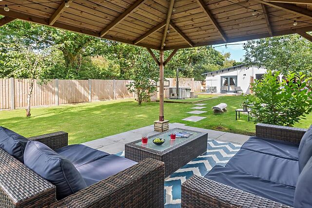 Little Yew Tree Lodge