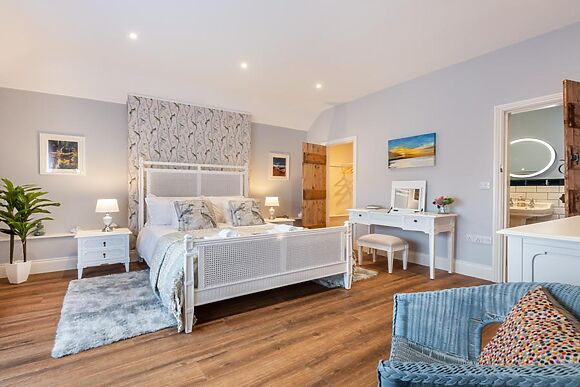 The Honey Cottage