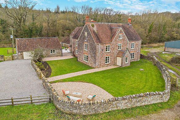 Tortworth Estate Underwood Farmhouse