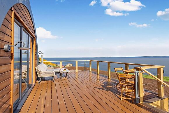 Highland Hot Tub Retreat Premium