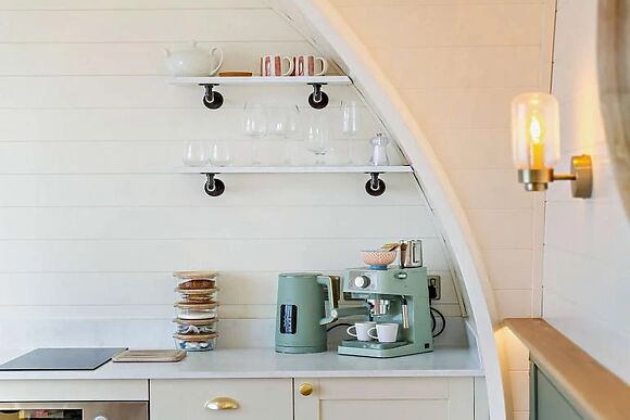 Highland Hot Tub Retreat Premium