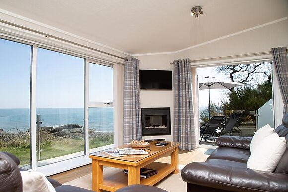 Rascarrel Bay Lodge 1