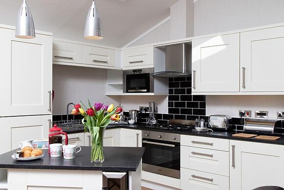 Rascarrel Bay Lodge 1