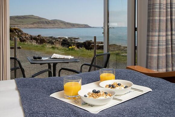 Rascarrel Bay Lodge 1